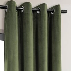 Hunter Green Grommet Signature Velvet Blackout Curtain -Chic Curtains Shop VPCH 190622 GRBO 94354 1