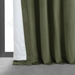 Hunter Green Signature Velvet Blackout Curtain -Chic Curtains Shop VPCH 190622 lining view