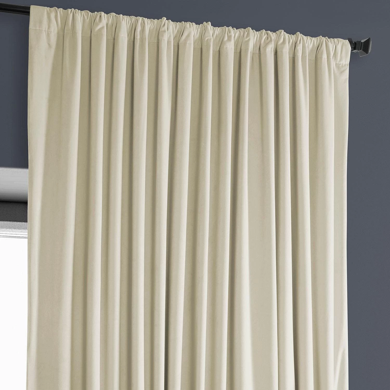 Au Lait Crème Extra Wide Heritage Plush Velvet Curtain 6 Au Lait Crème Extra Wide Heritage Plush Velvet Curtain - Image 4