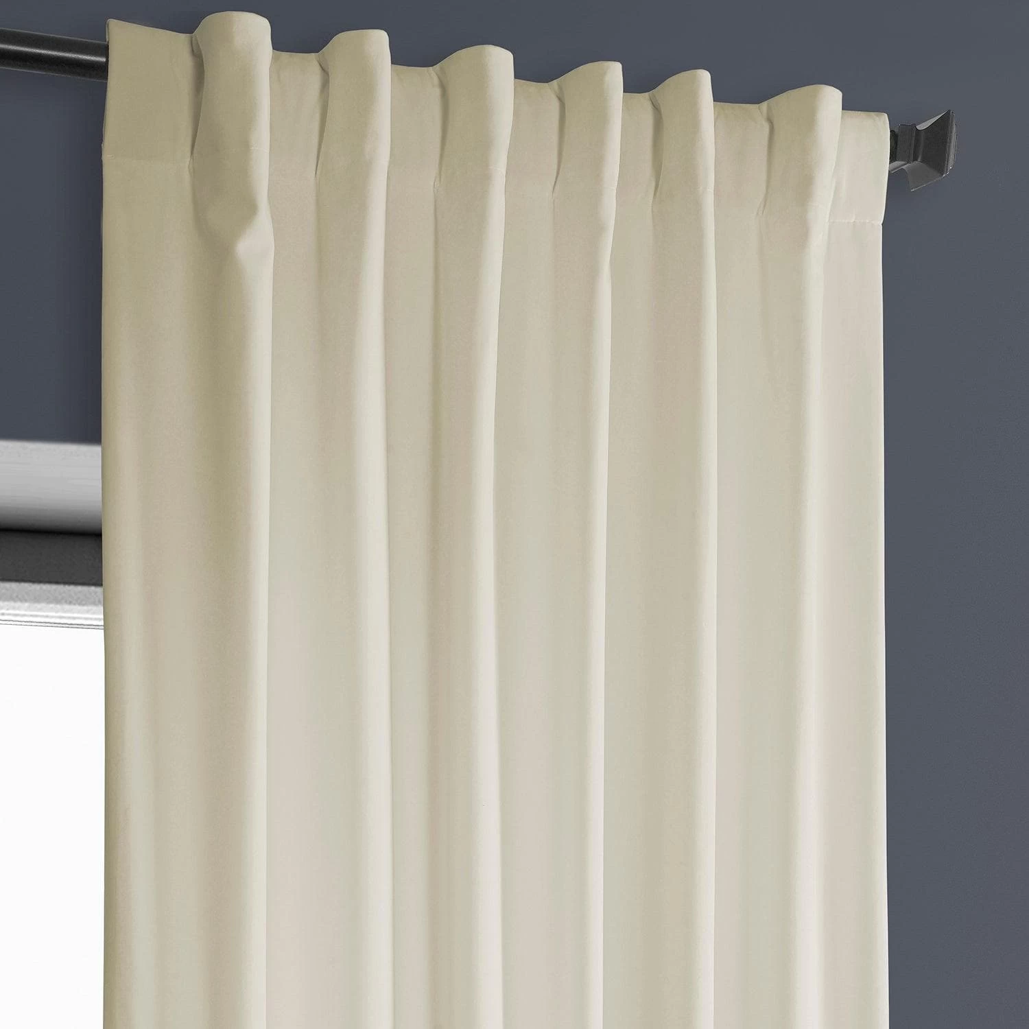 Au Lait Crème Heritage Plush Velvet Curtain 5 Au Lait Crème Heritage Plush Velvet Curtain - Image 3