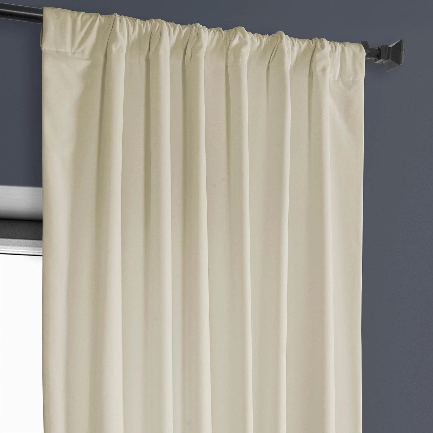 Au Lait Crème Heritage Plush Velvet Curtain 6 Au Lait Crème Heritage Plush Velvet Curtain - Image 4